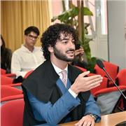 Dottore in giurisprudenza con lode e tirocinante presso la Procura del Tribunale offre lezioni in qualsiasi materia giuridica